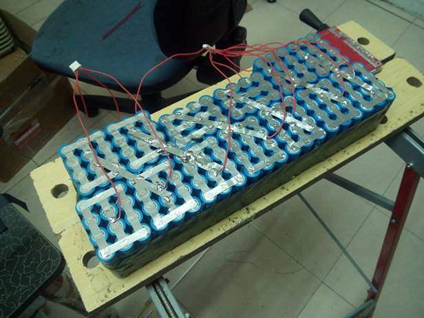 EV battery pack with 18650 battery
