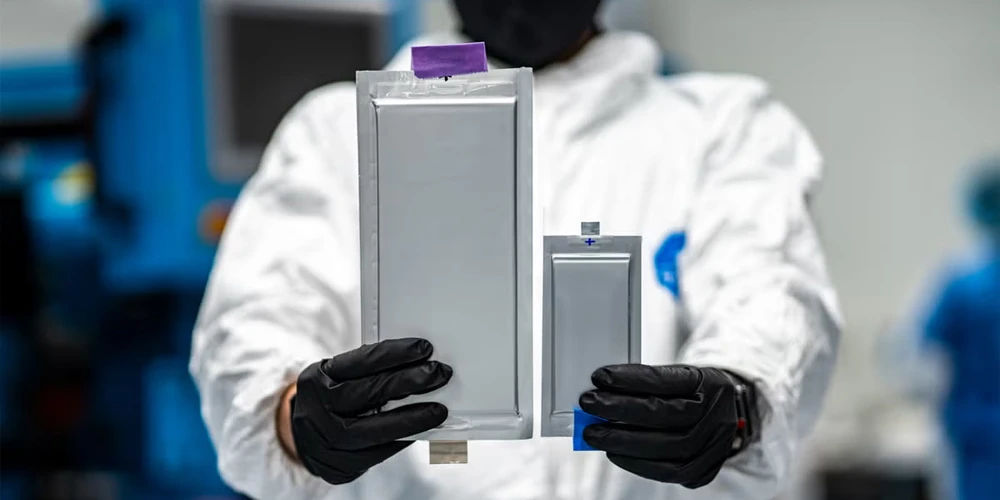 Solid state battery